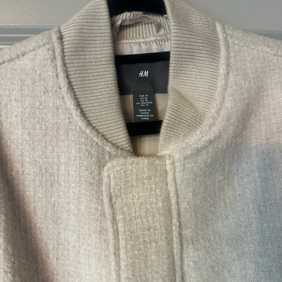 Men’s Cream Bomber Jacket - Picture 5 of 6